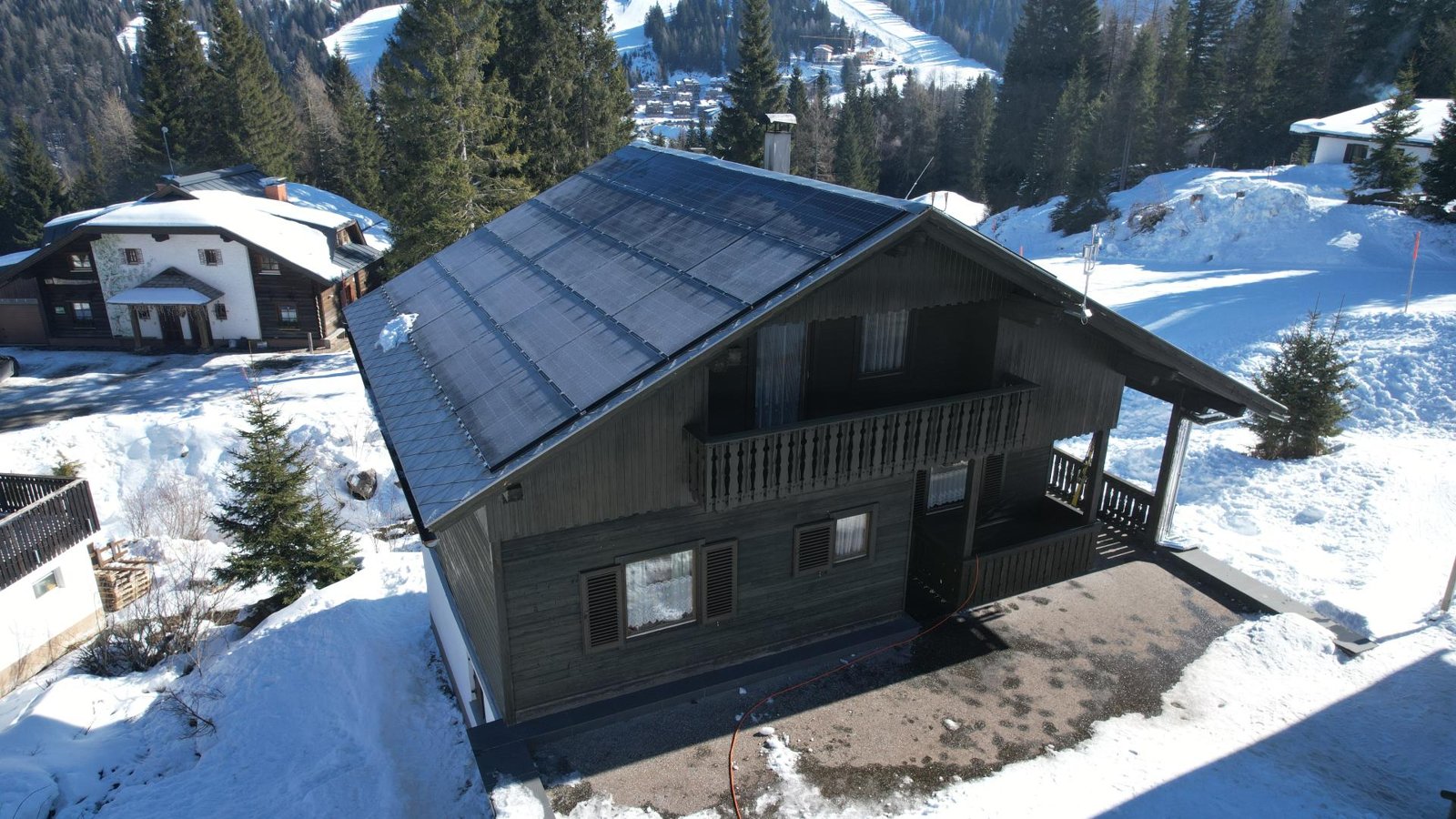 Haus am Nassfeld – direkter Pistenzugang – Renditeobjekt mit drei Einheiten und PV-Anlage