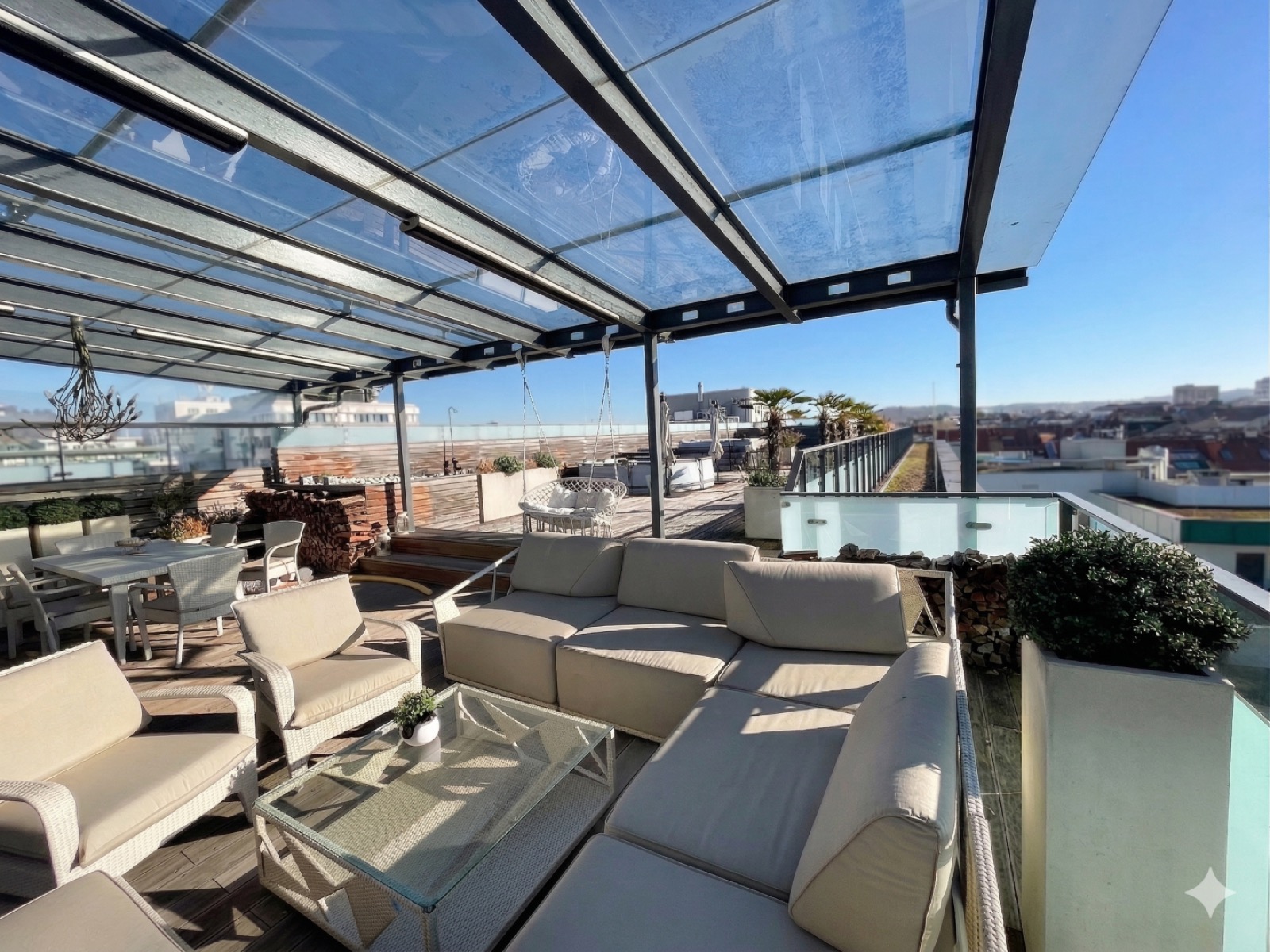 Penthouse der Extraklasse in Graz: 360° Schlossbergblick, private Wellness-Oase und absolute Diskretion