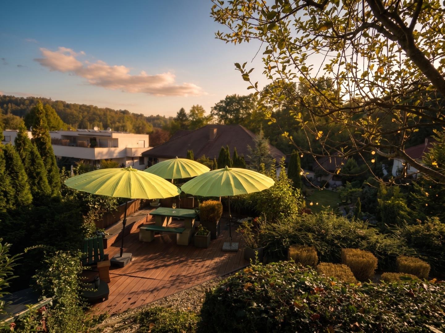Graz-St. Peter · Anwesen mit 380 m² Wohnfläche, privatem Spa und 2.163 m² umzäuntem Garten — am Grüngürtel, am Ende einer Sackstraße