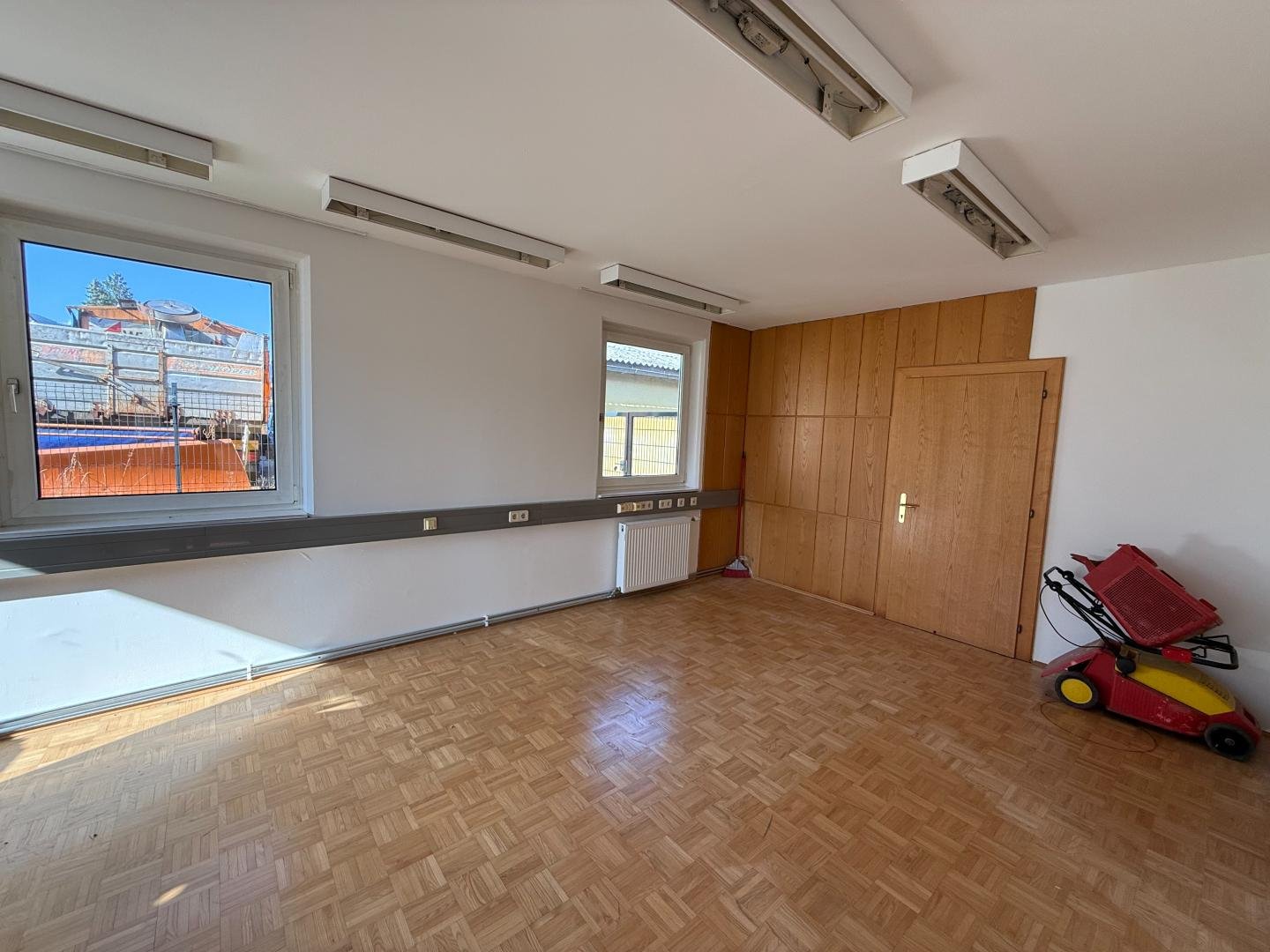 Wohnen & Gewerbe vereint: Betriebsliegenschaft mit Privatwohnung auf 3.995 m² in Villach