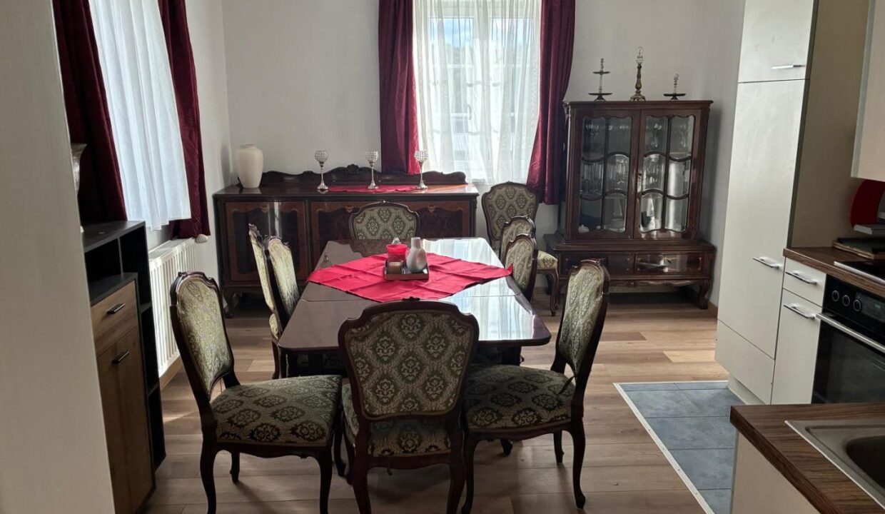 Wohn-, und Esszimmer
