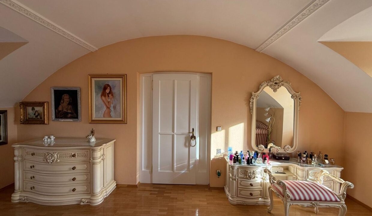 Masterbedroom