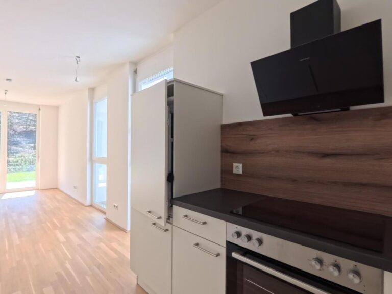 ERSTBEZUG: Hochwertige 2-Zimmer- Gartenwohnung, sofort beziehbar