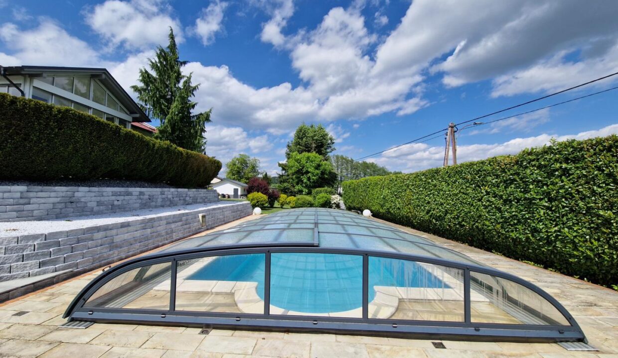 Pool 10x5m