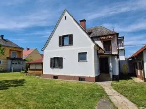 Wohnhaus für 2-Familien geeignet in Kalsdorf bei Graz