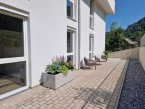 ERSTBEZUG: 4-Zimmer-Familienwohnung mit Garten und XXL Terrasse