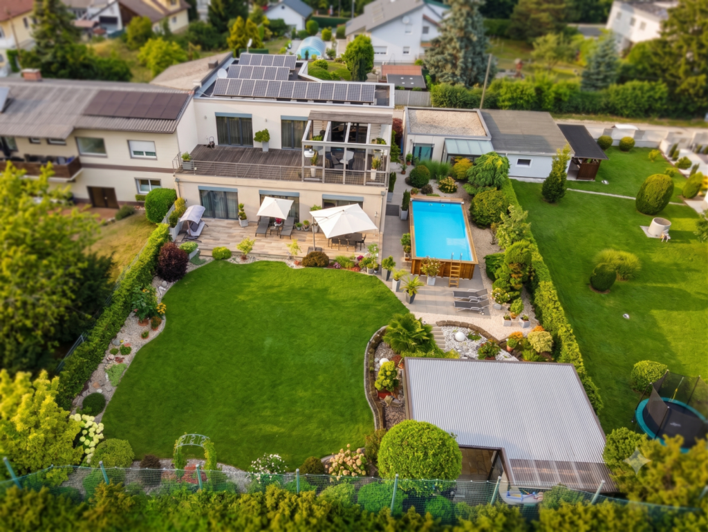 Passivhaus der Extraklasse: Pool, Photovoltaik-Speicher & Dachterrasse in Linz-Kleinmünchen" · „HWB 9! – Bild 2