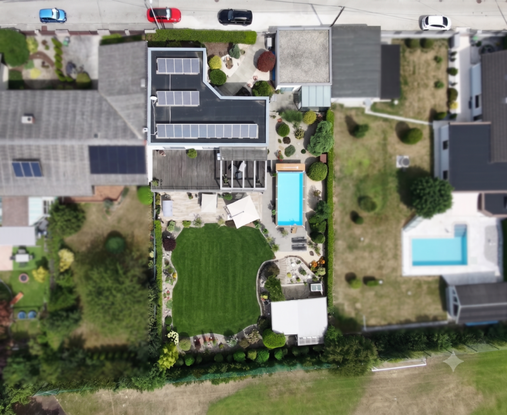 Passivhaus der Extraklasse: Pool, Photovoltaik-Speicher & Dachterrasse in Linz-Kleinmünchen" · „HWB 9! – Bild 4