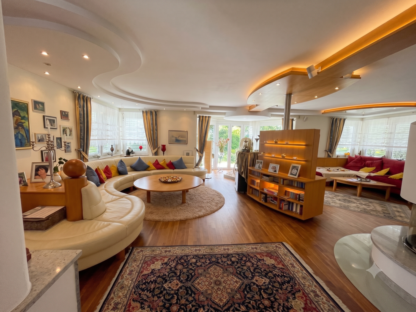 Herrschaftliches Landgut über dem Kurort Bad Schwanberg — Luxusvilla mit Gästehaus, Spa & 6,8 ha Eigengrund