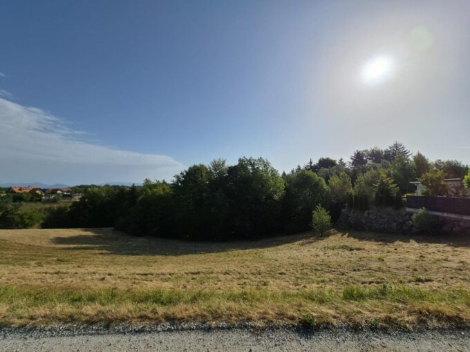 Grundstück Nestelbach bei Graz – Wunderschönes Grundstück in Aussichtslage mit Baugenehmigung für 4…