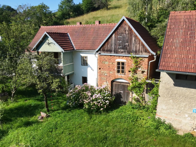 Bauernhaus Thal – Landwirtschaft in Thal mit Eigenwald, Quellfassung und 38.000 m²…