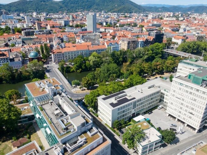 Penthouse Graz – Das Penthouse der Extraklasse in Graz: 360° Schlossbergblick,…