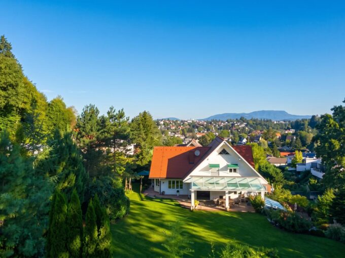 Einfamilienhaus Graz – Graz-St. Peter · Anwesen mit 380 m² Wohnfläche, privatem Spa und…