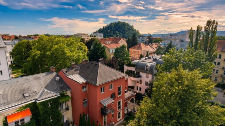 Villa RIWA – prächtig sanierte Stadtvilla mit vielseitiger Nutzungsmöglichkeit in Grazer Bestlage