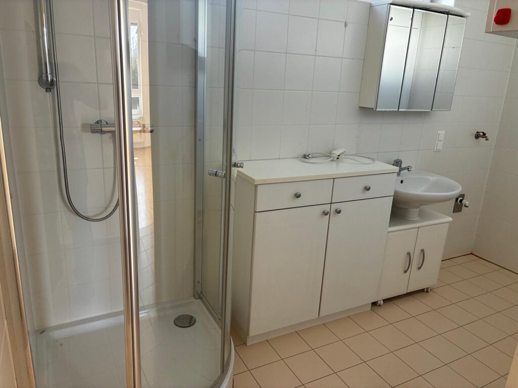 Gepflegte Mietwohnung mit Balkon und Tiefgarage in St. Peter