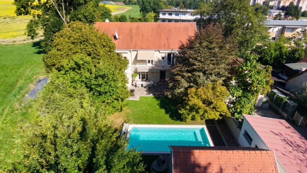 Ansicht aus der Luft – Einfamilienhaus, 8047 Graz · Ries