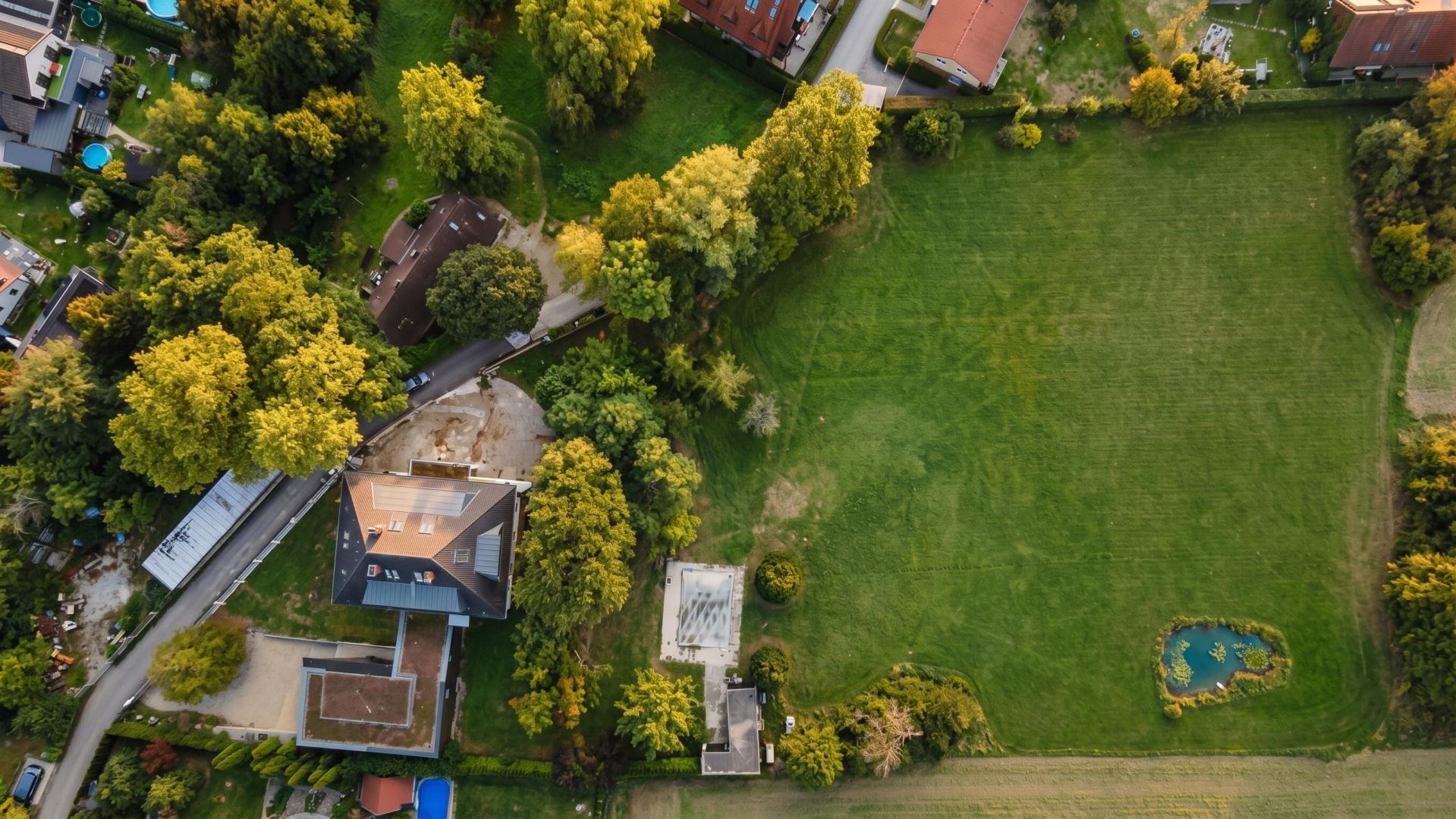 Gut Kellerhof: Das Anwesen im Großraum Graz: 600 Jahre Geschichte, 14.221 m² Privatgrund, 1.520 m² Nutzfläche.