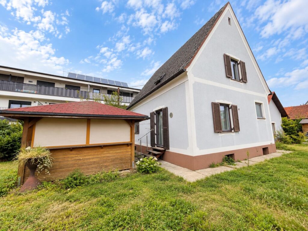 Idyllischer Garten mit Haus und Schuppen – Einfamilienhaus, 8401 Kalsdorf bei Graz