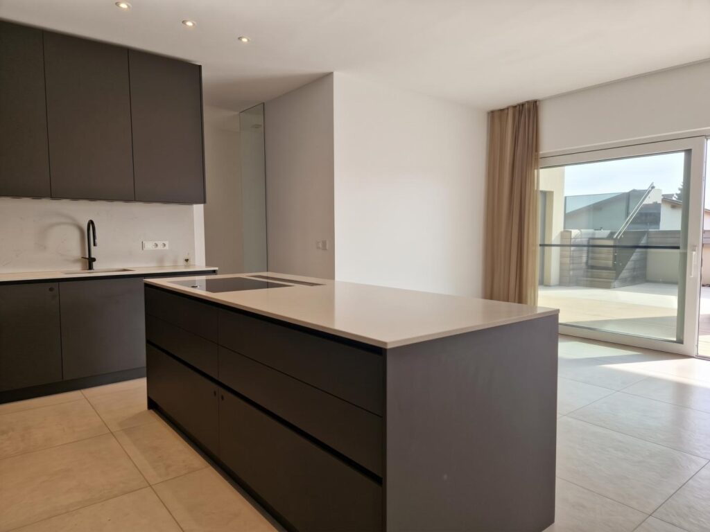Küche – Penthouse, 8054 Graz · Straßgang